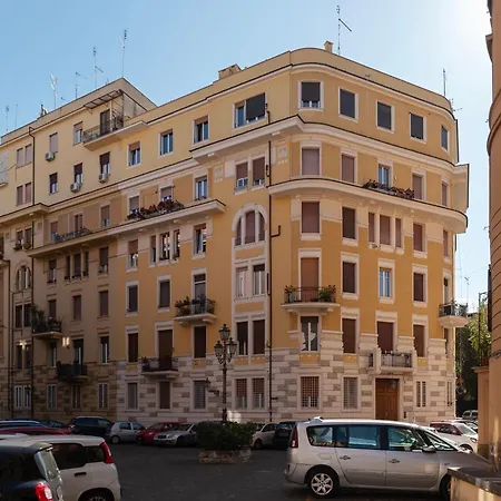 Apartment Policlinico Petrolium